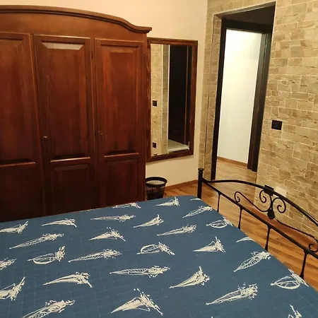 Uria & Bed & Breakfast *